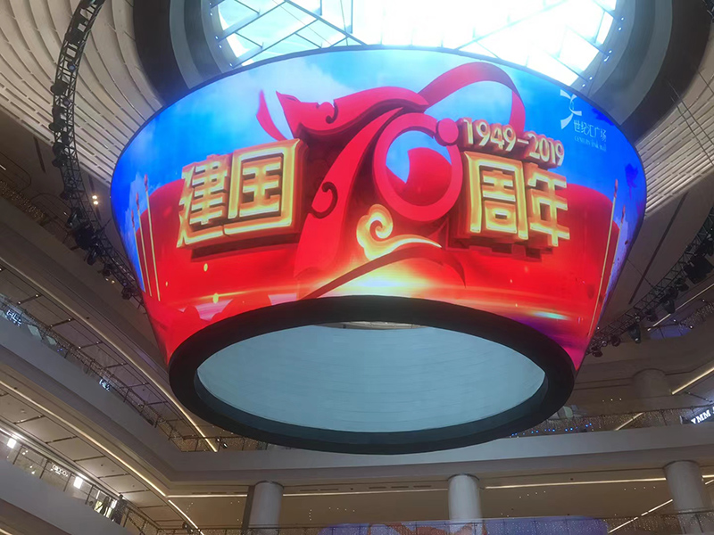 公司花20萬(wàn)裝修的會(huì)議室，竟被客戶(hù)吐槽‘像網(wǎng)吧’？高級(jí)感會(huì)議室的屏幕選擇秘訣”